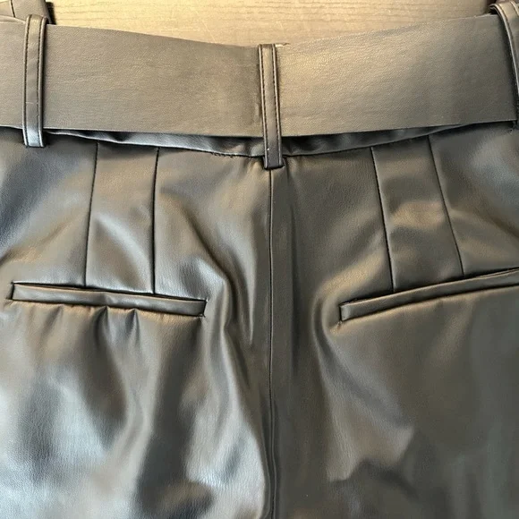 Zara Women's Faux Leather Black Cropped Pants - Picture 6 of 12